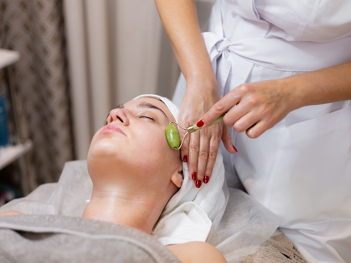 Massage nâng cơ mặt có thực sự hiệu quả không? 3 Massage da